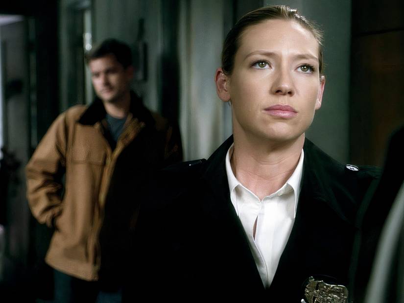 Olivia looks determined in Fringe