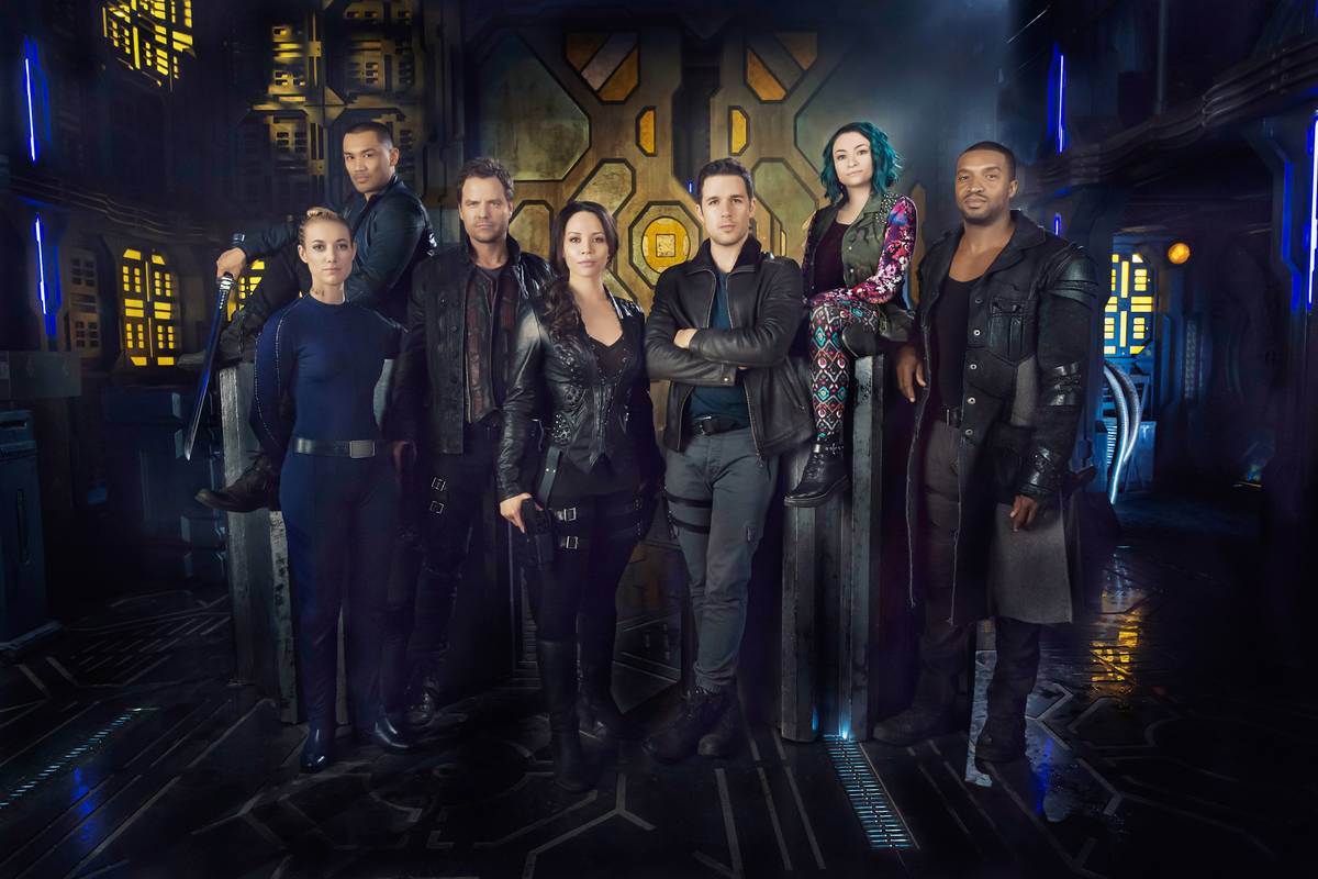 The Raza starship traveling through deep space in Dark Matter 2015