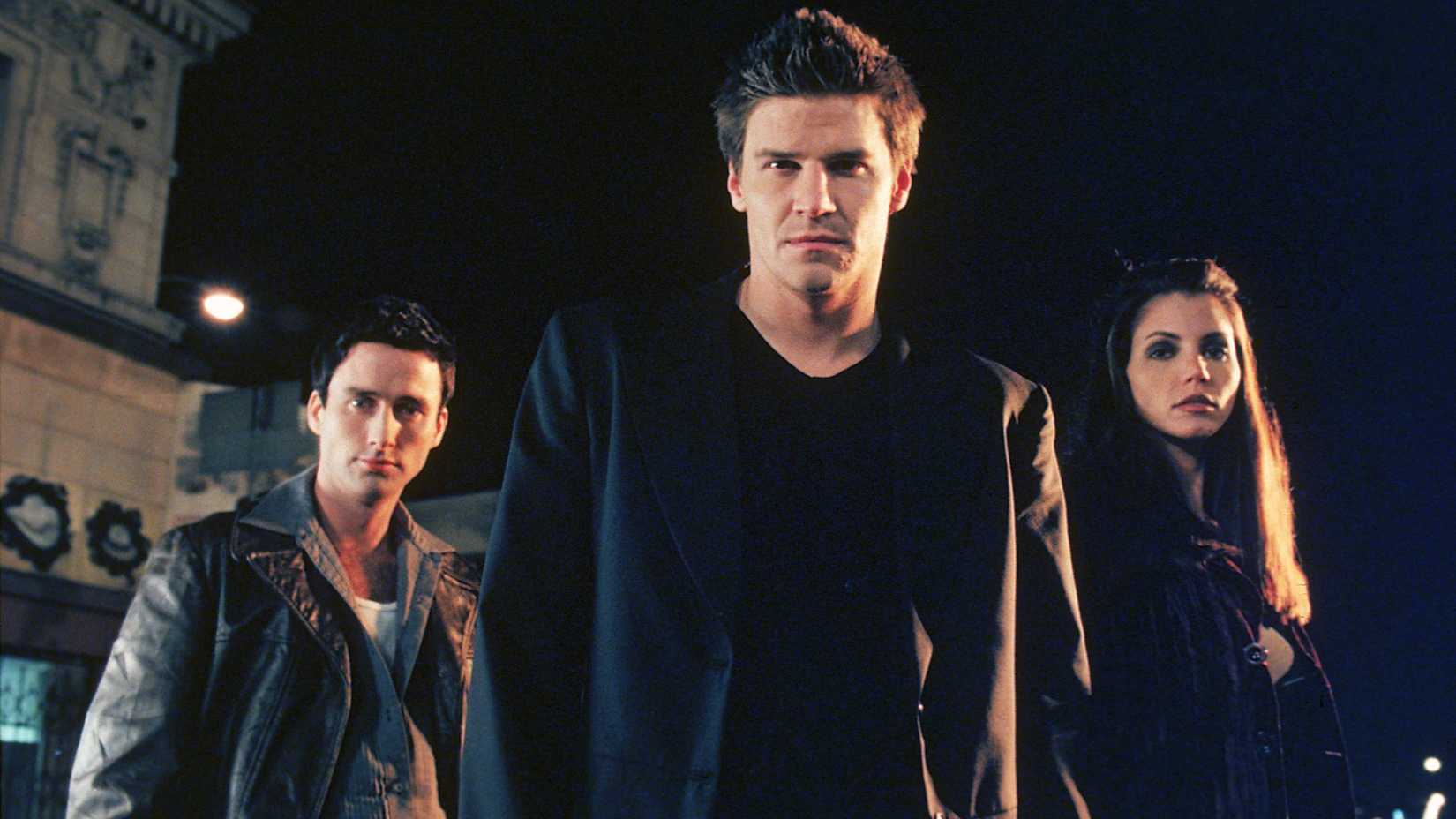 Doyle (Glenn Quinn), Angel (David Boreanaz) and Charisma Carpenter in Angel