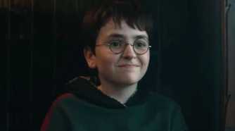 Harry Potter (Dominic McLaughlin) awaits his arrival to Hogwarts