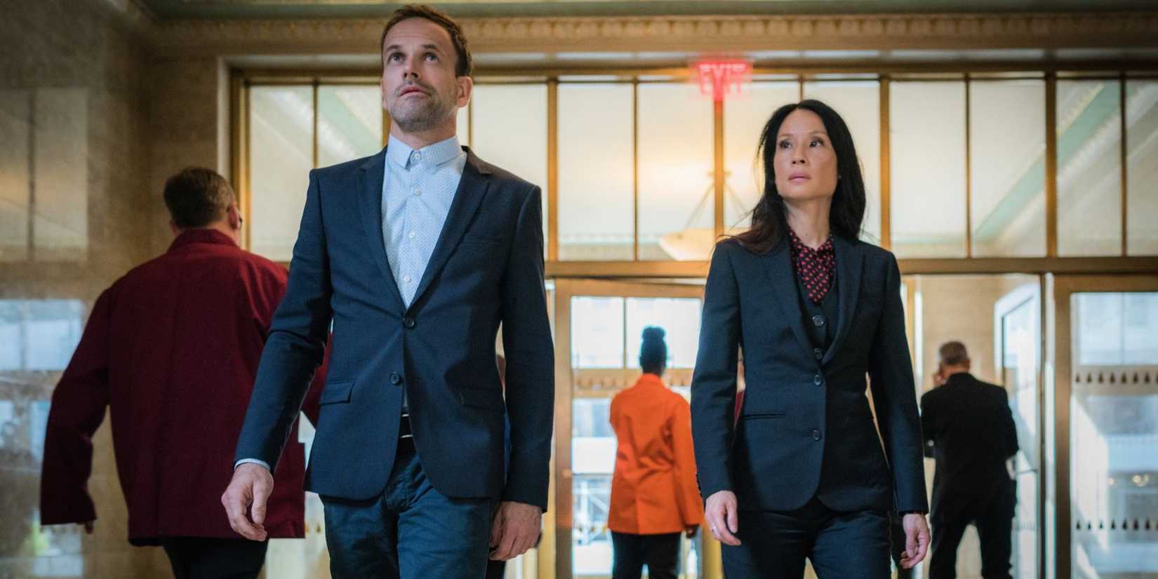 Jonny-Lee-Miller-Lucy-Liu-Elementary-CBS