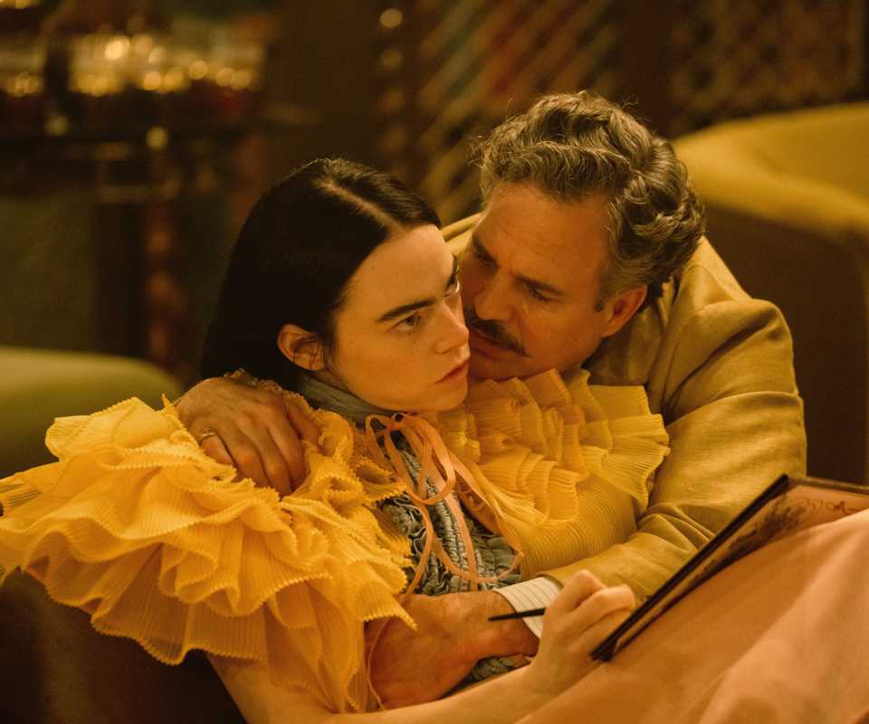 poor things emma stone mark ruffalo
