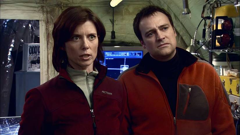 The Atlantis crew look worried in Stargate Atlantis