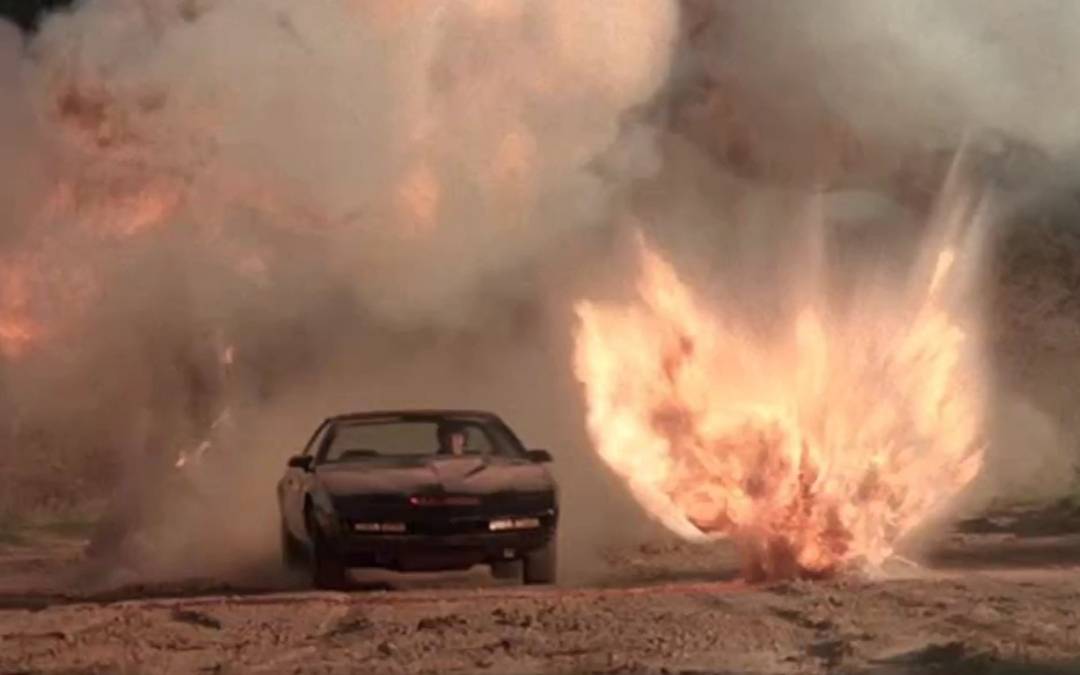 Майкл Найт и автомобиль KITT в сериале Рыцарь дорог