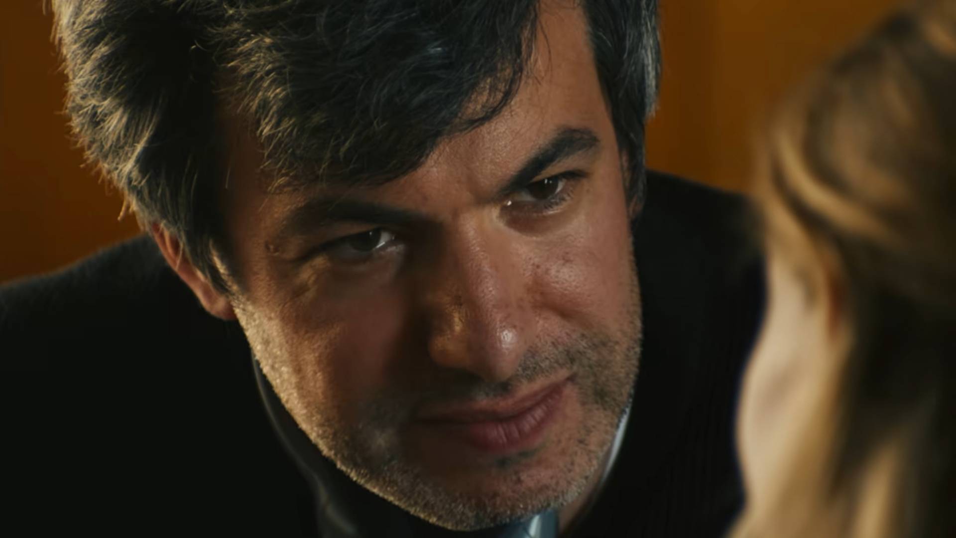 El delirante documental de A24 You Can See Everything estrena su primer y extraño tráiler