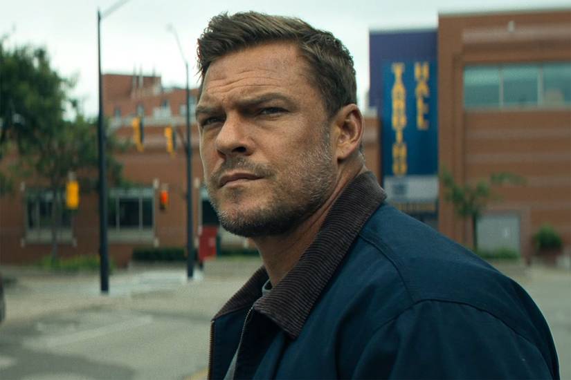 Alan Ritchson in Reacher