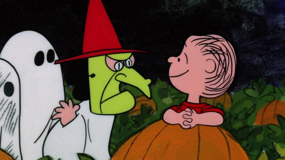 Charlie Brown’s Halloween Special Still Rules Over Peanuts Christmas in 1 Way Charlie Brown’s Halloween Special Still Rules Over Peanuts Christmas in 1 Way