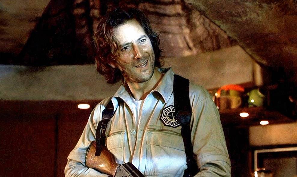 Как эпизод «Ориентация» изменил структуру повествования в сериале Lost Дезмонд в подземном бункере из сериала Lost