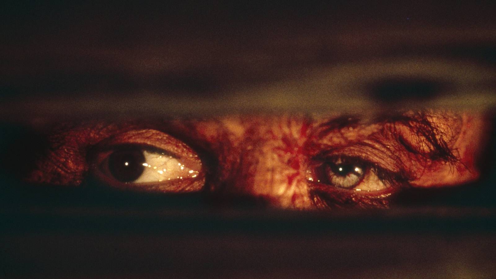 Robert De Niro's 123-Minute Gothic Thriller Is Officially Streaming on Netflix