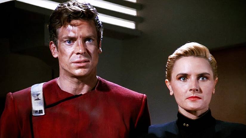 Star-Trek-The-Next-Generation-Yesterday-Enterprise-900x506