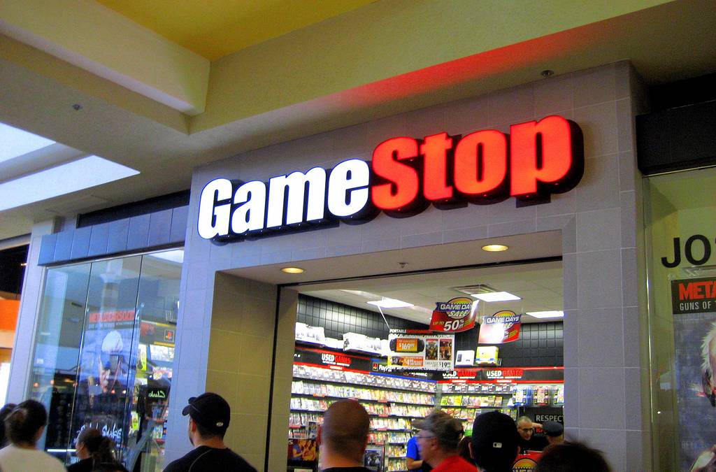 GameStop offers to buy eBay for billion to create ‘legit competitor to Amazon’ GameStop offers to buy eBay for billion to create ‘legit competitor to Amazon’