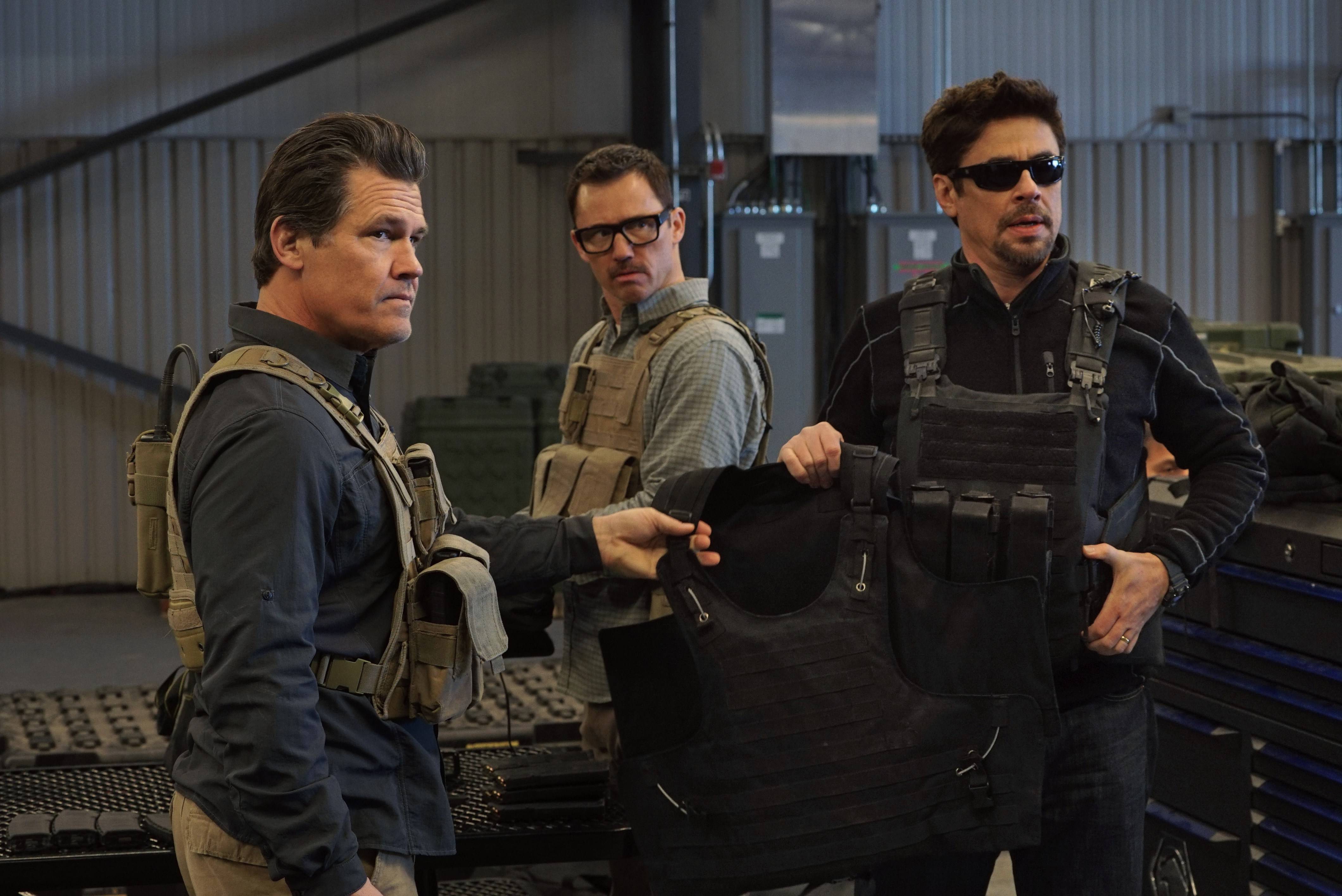 Sicario 3 Officially Moves Forward, Replacing Taylor Sheridan