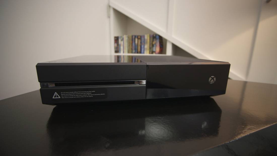 Here's what you'll find inside the Xbox One retail box