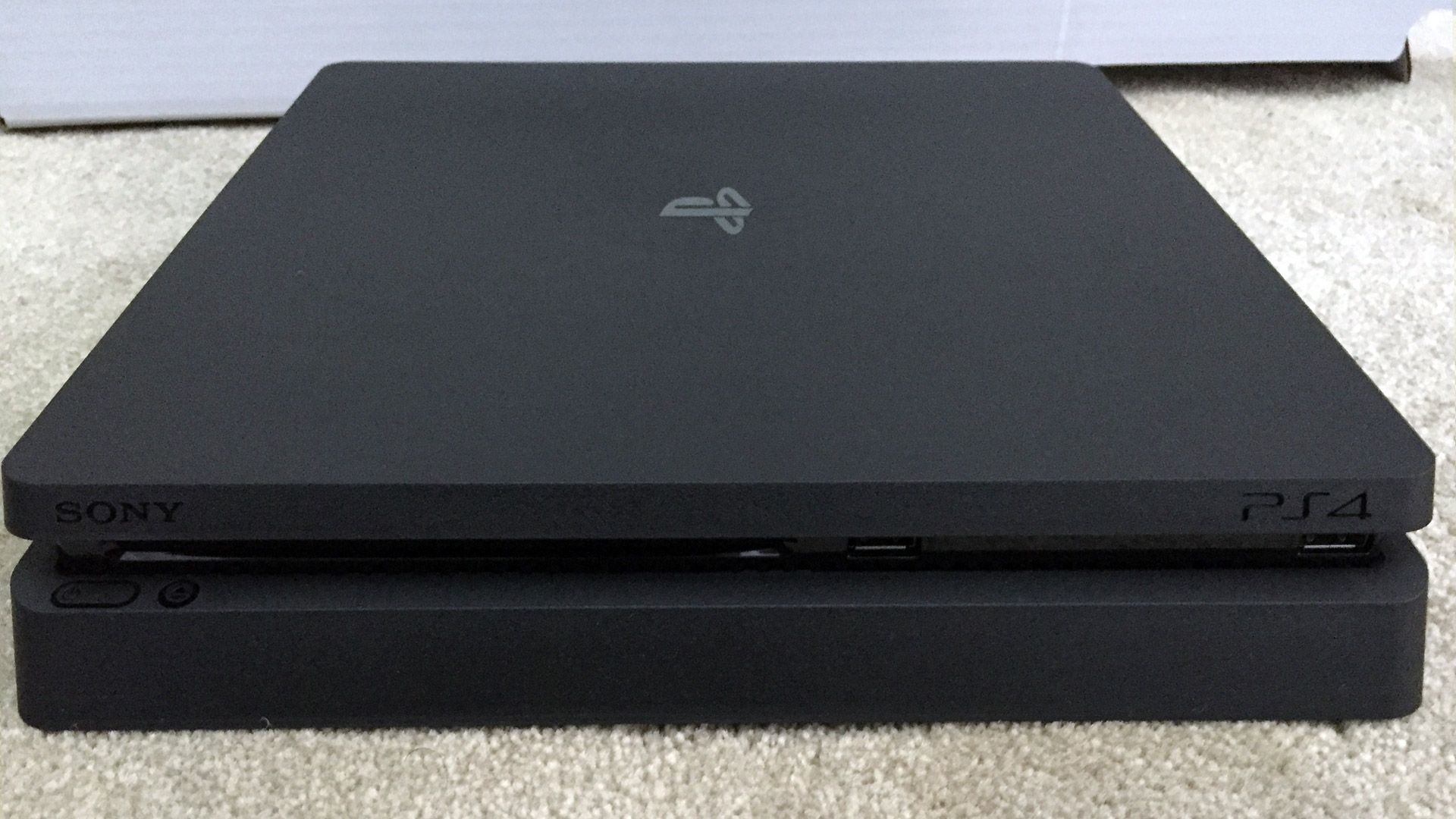 PlayStation 4 slim images leak on auction site