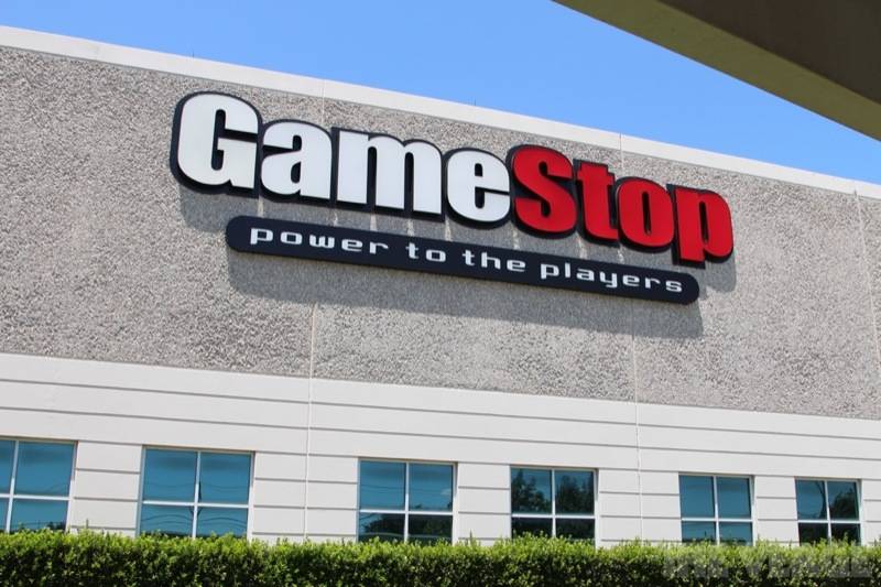 GameStop preps for next-generation consoles, cuts PS2 from thousands of ...