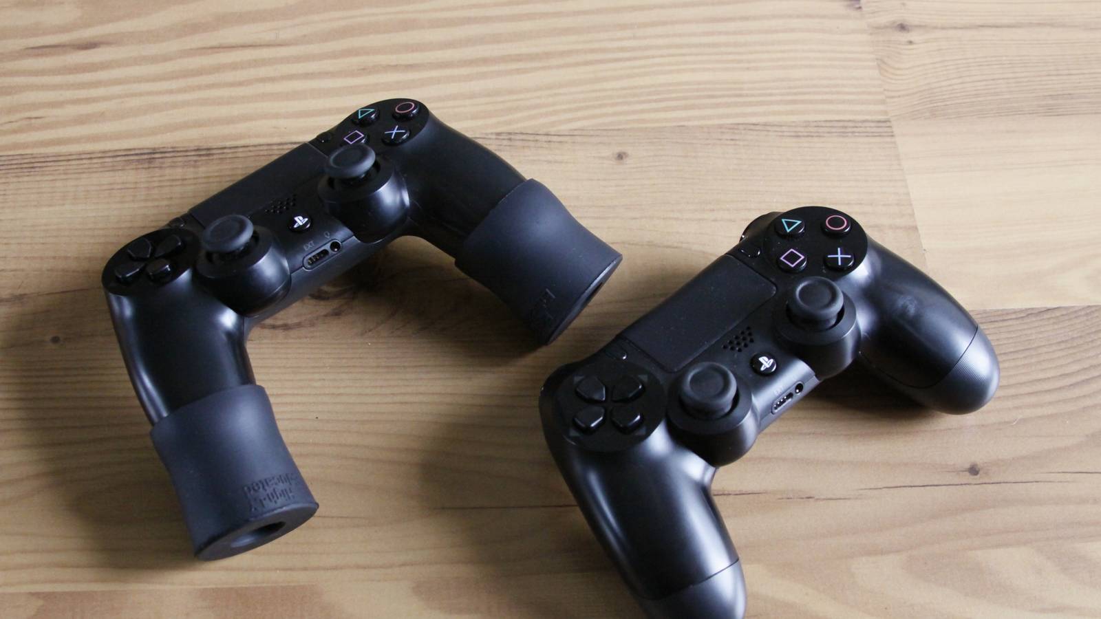 Call of Duty's best accessories are these $7 pieces of rubber (update)