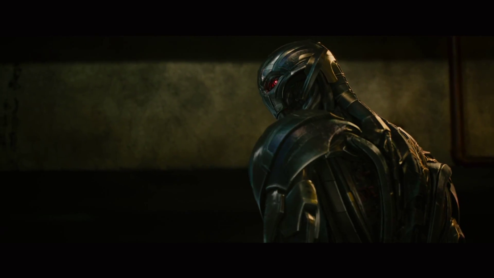 Avengers: Age of Ultron's latest clip is a fight scene between Ultron ...