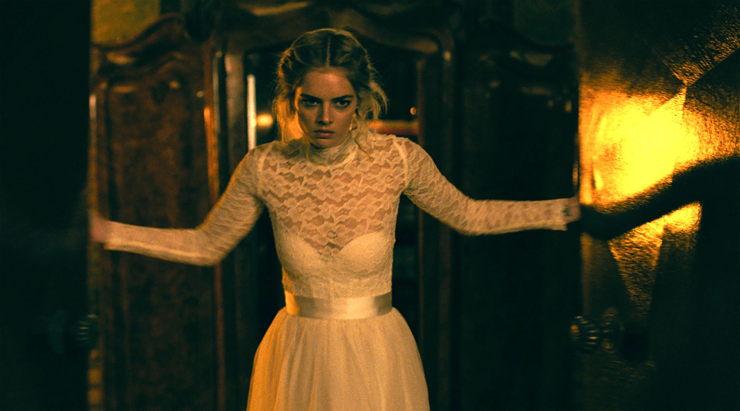 Samara Weaving trong Ready or Not