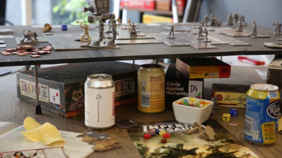 New type of board gaming table has raised more than $1M on Kickstarter
