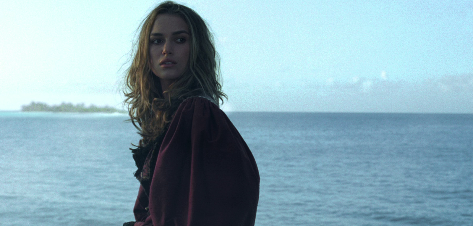 Elizabeth Swann's 16 Pirates of the Caribbean costumes, ranked Elizabeth Swann's 16 Pirates of the Caribbean costumes, ranked