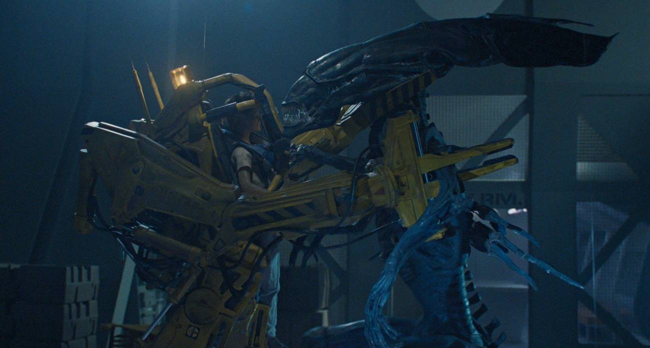 Ellen Ripley đối đầu Xenomorph