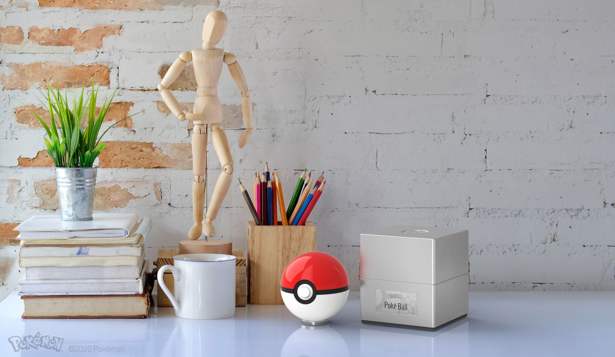 poke_ball_lifestyle_shot_2_402