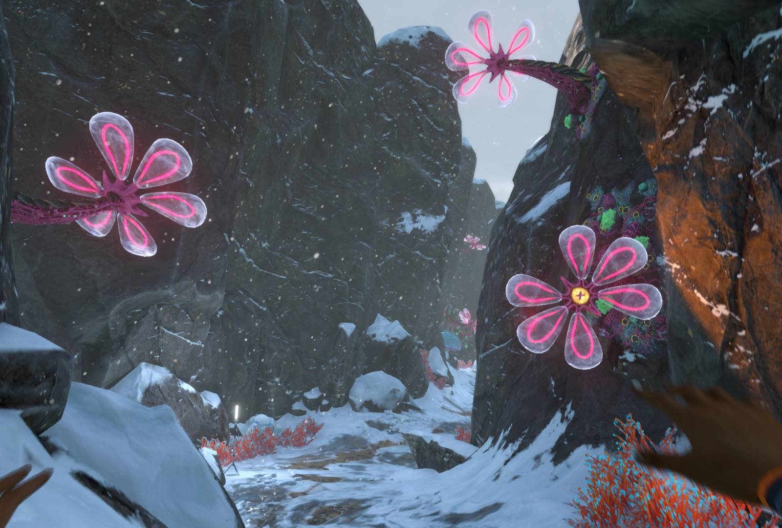 Subnautica: Below Zero recharge tools and batteries guide
