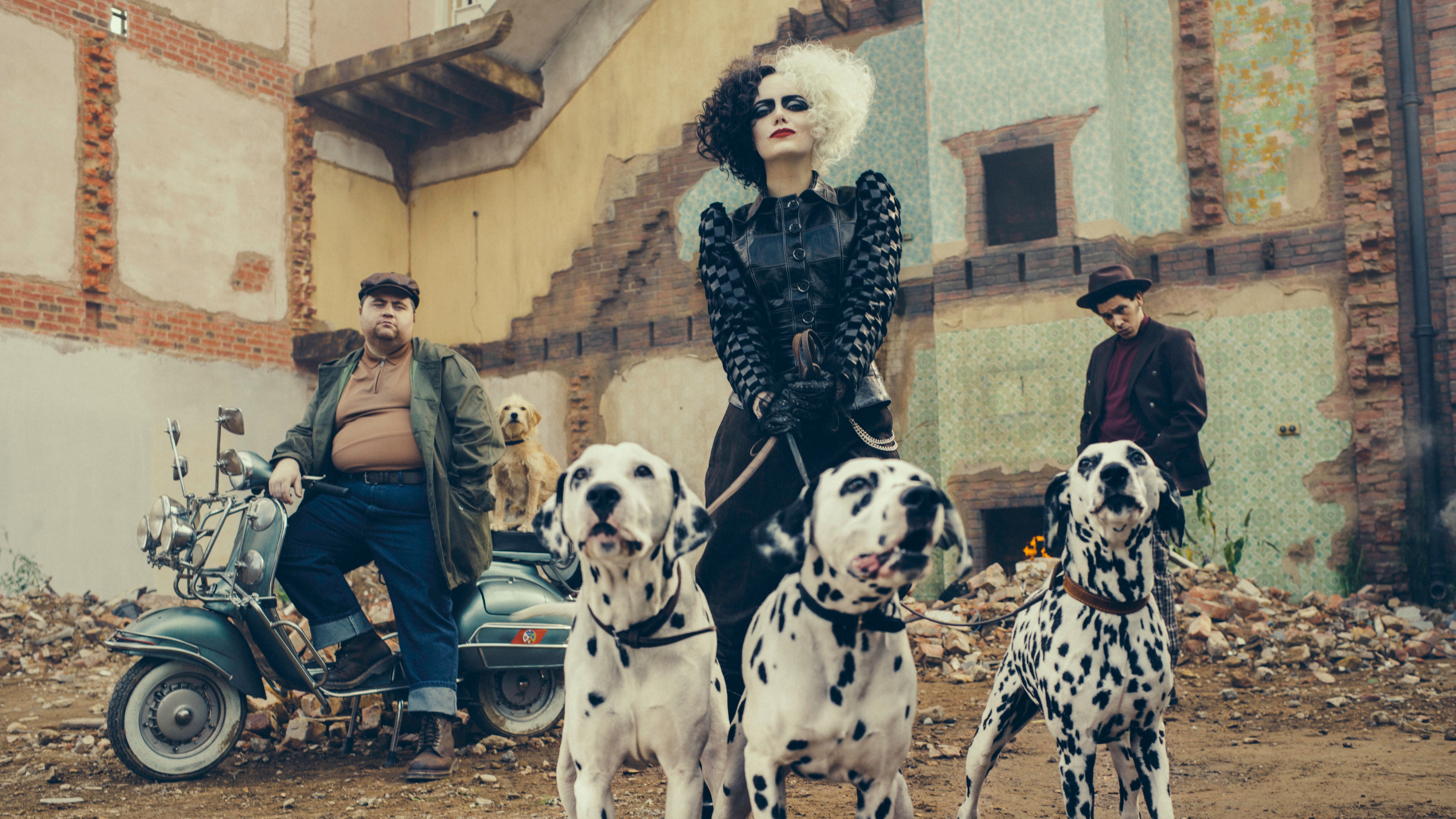 CRUELLA_HR_FIRST_LOOK_MPC_v001.jpg