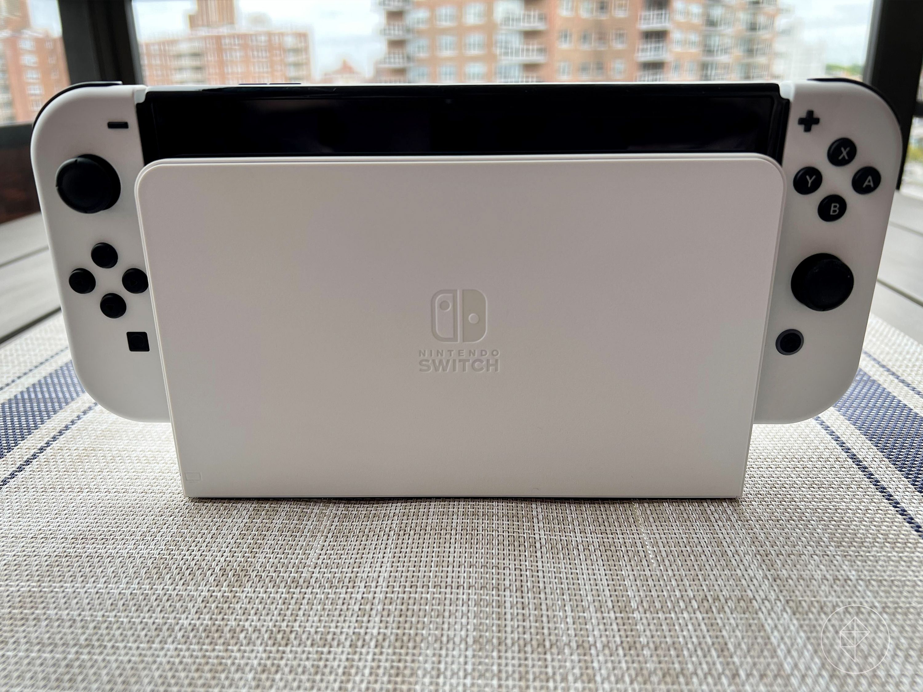 週末限定値下げ！Nintendo Switch OLEDモデル ホワイト Nintendo Switch OLED Model with White Joy-Con - New Console