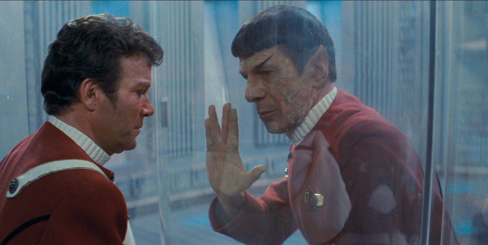 William Shatner và Leonard Nimoy trong Star Trek II: The Wrath of Khan