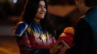 Kamala biting her lip in her Ms. Marvel cosplay
