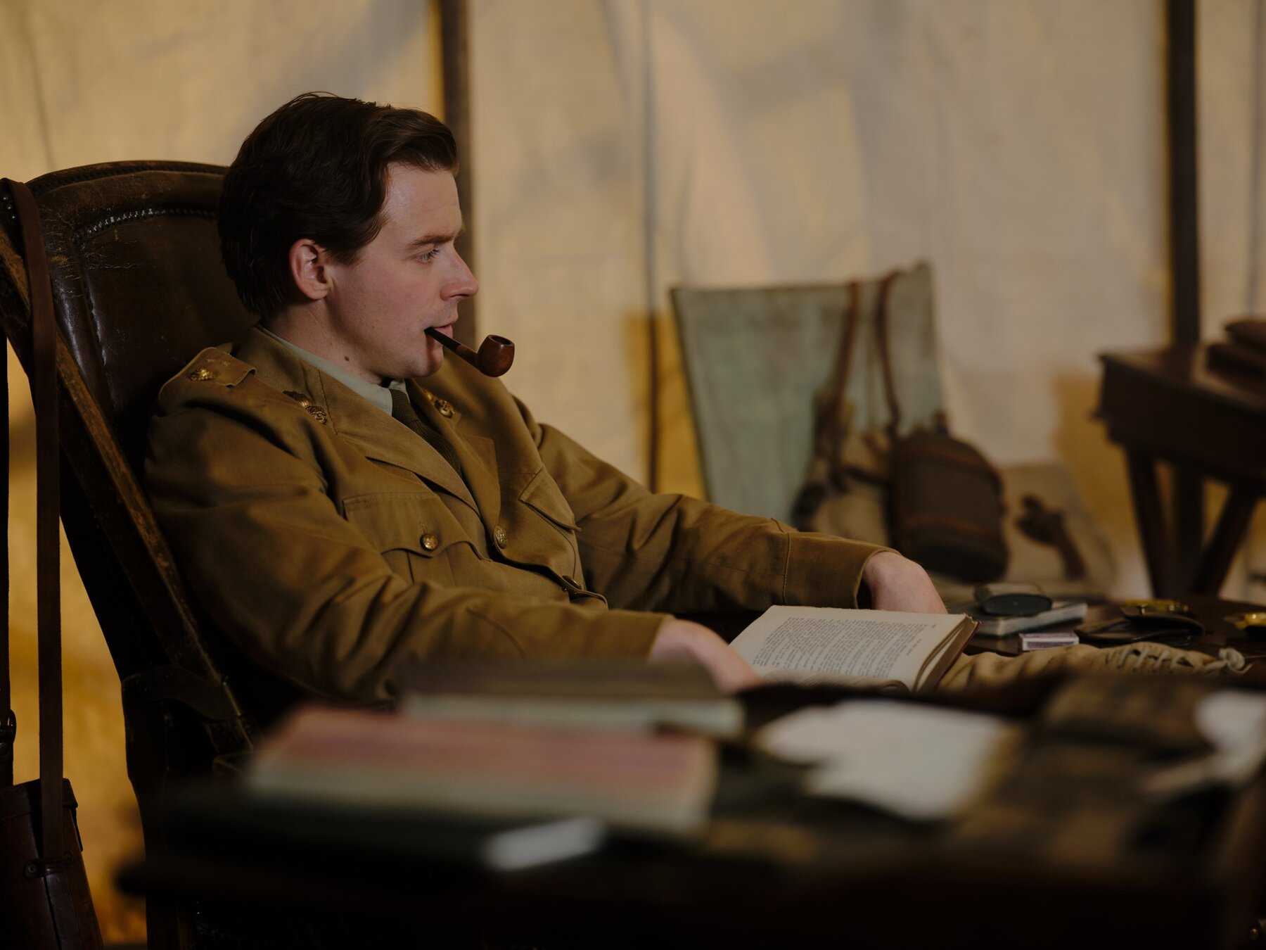 Jack Lowden smokes a pipe as Siegfried Sassoon in Benediction.