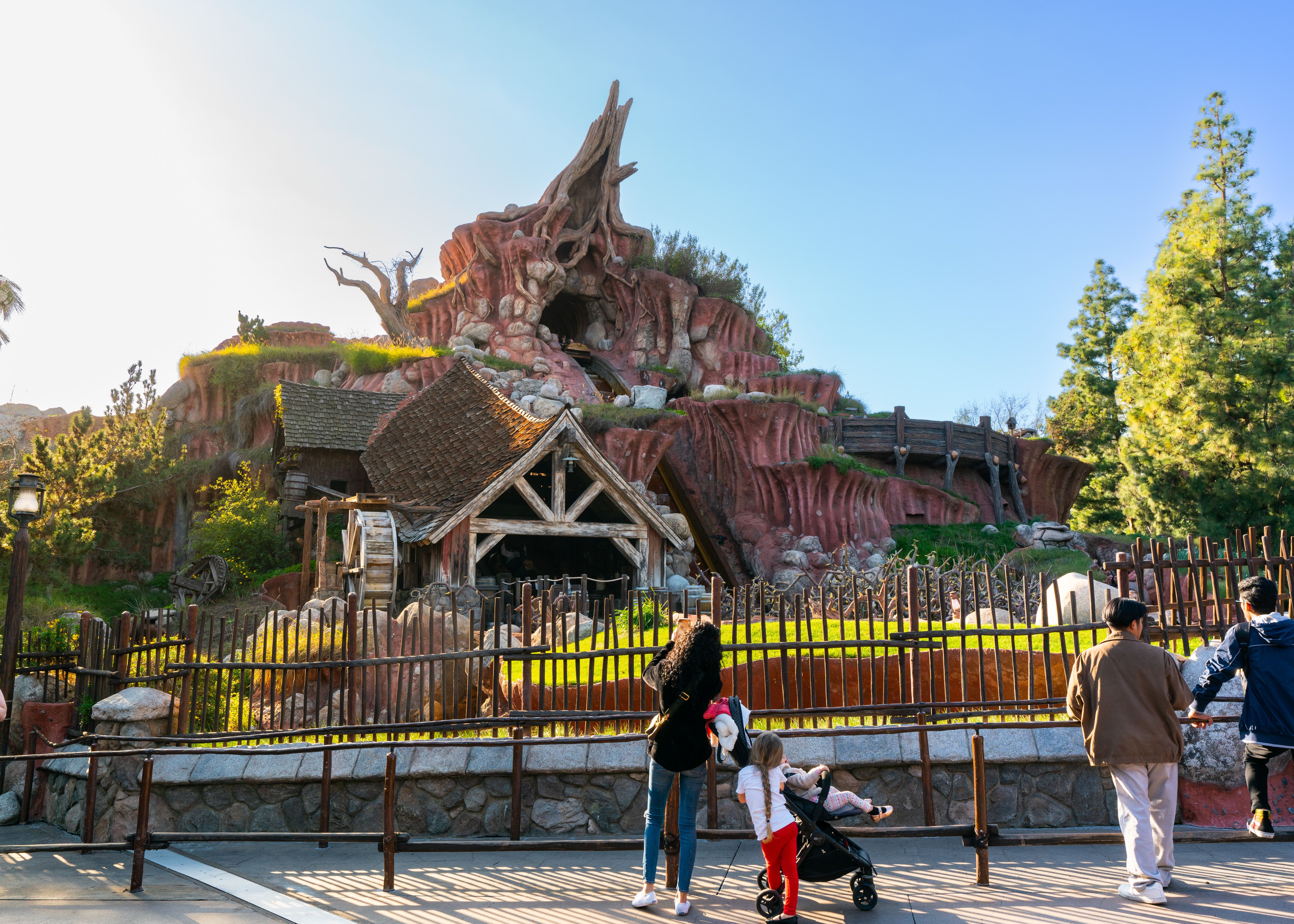 Disneyland's Splash Mountain is also closing, with a final date in May