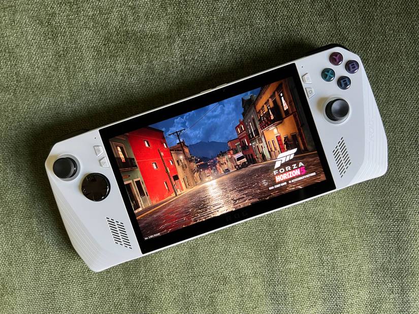 A handheld Xbox is the dream, says Microsoft gaming chief Phil Spencer