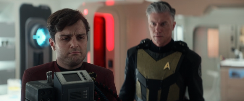 Confusing Screen Backgrounds Strange New Worlds breaks Star Trek ground with Martin Quinn as Scotty