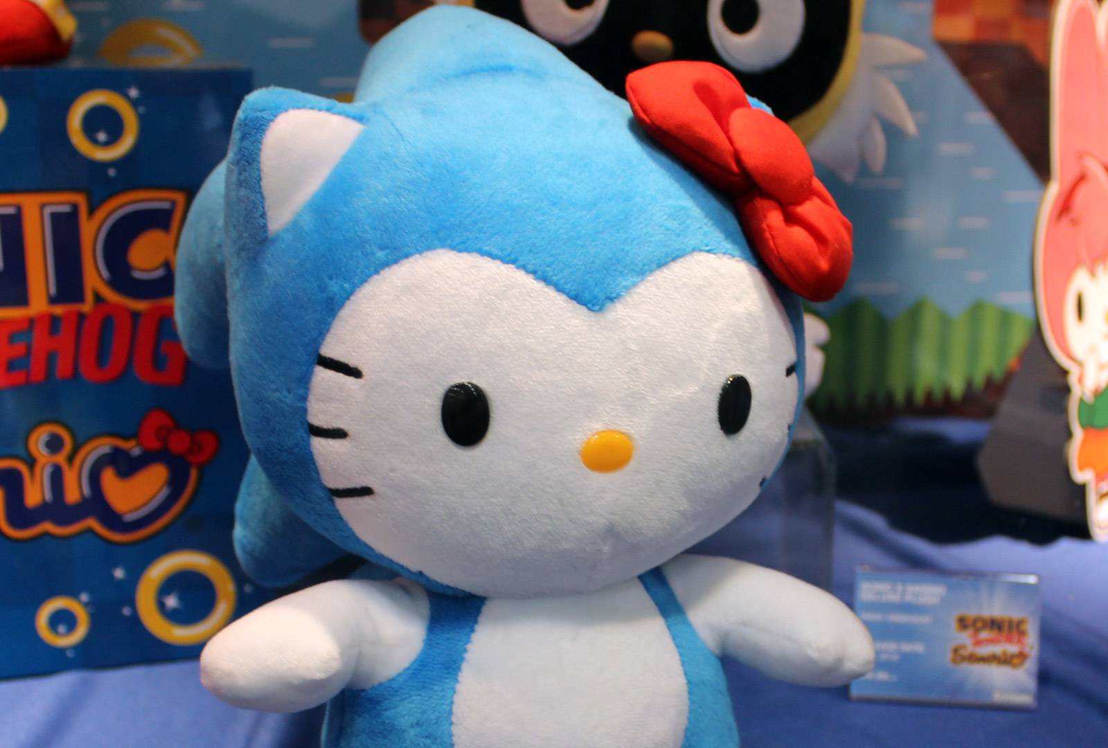 Sonic the Hedgehog ✕ Hello Kitty = adorable
