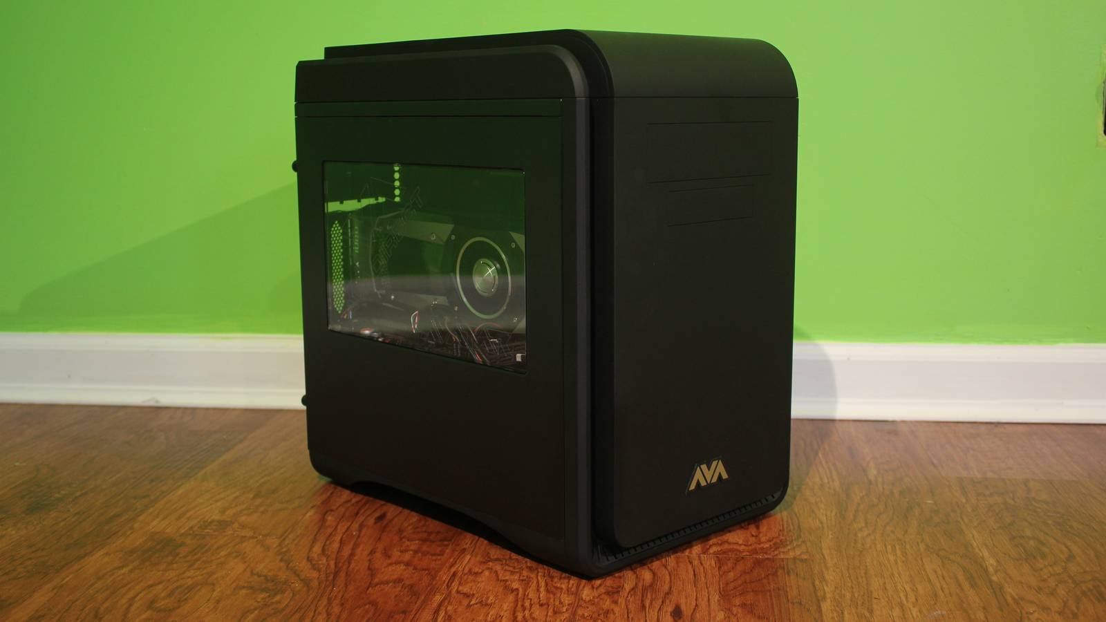 The Avatar VR desktop brings the power, but stuffs it in the wrong case