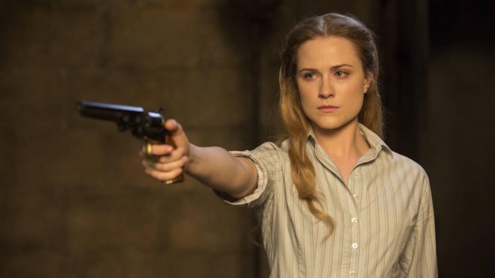 Westworld - Dolores aiming a revolver