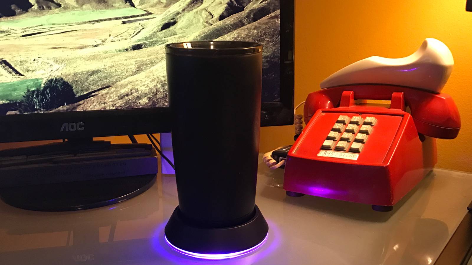 Lips on with the Razer Mug and Chroma coaster