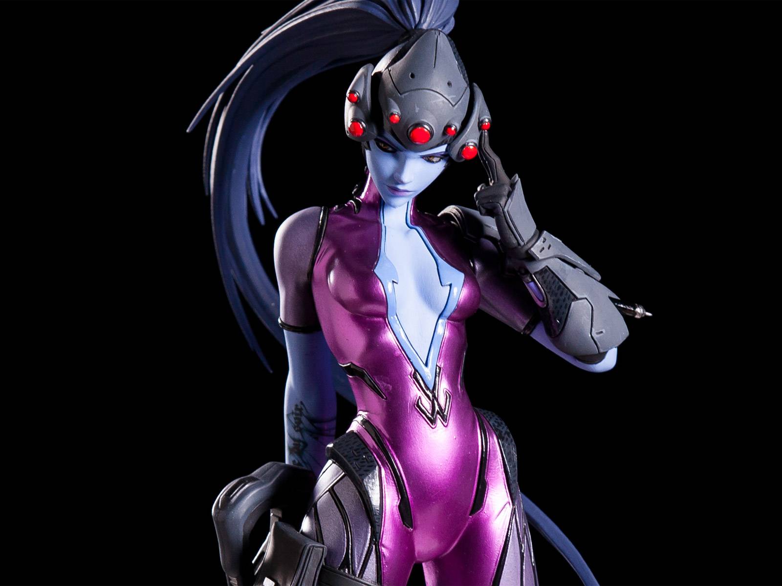 Blizzard launches high-end collectibles line with sleek Widowmaker 
