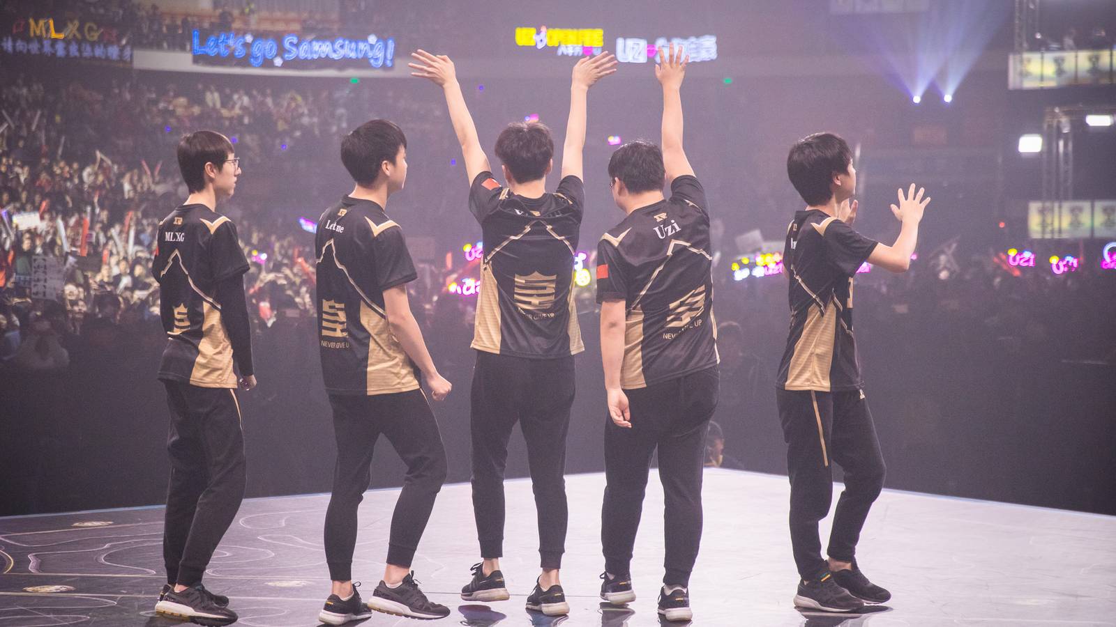 Royal Never Give Up vs Fnatic Worlds 2017 quarterfinal recap